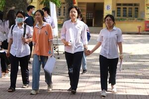 Học bổng lên tới 2,7 tỷ đồng, đào tạo về tư duy bền vững cho học sinh, sinh viên