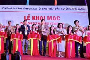 Gia Lai: Đưa hàng Việt về miền núi huyện Mang Yang