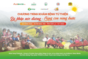 Khám bệnh cho trẻ em tại quê “Vợ chồng A Phủ”