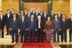 Xã luận: Làm sâu sắc hơn nữa quan hệ láng giềng tốt đẹp Việt Nam - Campuchia