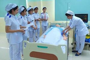 Bình Dương: Hỗ trợ tiền cho sinh viên học ngành điều dưỡng, hộ sinh từ 1/1/2024