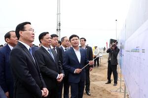 Chủ tịch nước kiểm tra, động viên công nhân thi công Vành đai 4