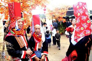 Chợ phiên góp phần bảo tồn văn hóa dân tộc