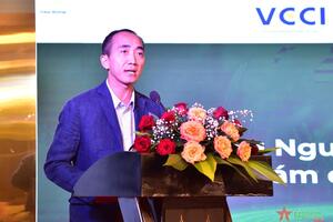 “Chuyển dịch xanh: Thách thức, cơ hội cho doanh nghiệp Đồng bằng sông Cửu Long và giải pháp hỗ trợ doanh nghiệp”