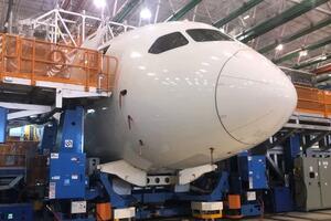 "Người khổng lồ" Boeing đối mặt với số nợ lớn, mức xếp hạng uy tín sụt giảm nghiêm trọng