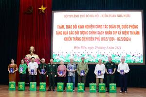 Cán bộ, chiến sĩ Thủ đô tri ân miền Tây Bắc