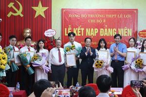 Học sinh THPT được kết nạp Đảng tăng 14 lần