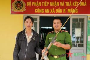 Để người dân tự giác giao nộp vũ khí tự chế