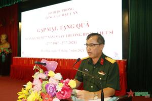 Tổng cục Hậu cần tặng quà các gia đình chính sách tại huyện Lý Nhân, tỉnh Hà Nam