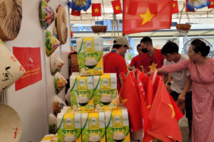 Tăng sự hiện diện của thương hiệu gạo Việt Nam tại Singapore