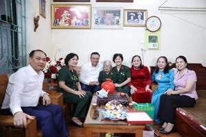 Hà Nội tặng hơn 12 nghìn suất quà tới gia đình người có công