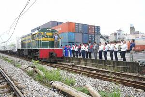 Vận chuyển thành công LNG từ Nam ra Bắc bằng đường sắt, PV GAS giữ vững cung ứng năng lượng sau bão Yagi