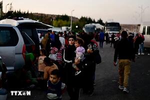 Giao tranh buộc hơn 50.000 người tại Lebanon di tản sang Syria