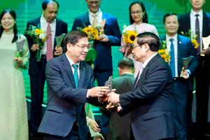 BIDV vinh dự được Thủ tướng Chính phủ trao biểu trưng "Thương hiệu quốc gia"