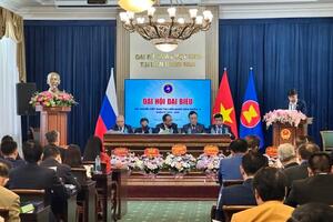 Thành lập Liên hiệp các tổ chức người Việt Nam tại LB Nga