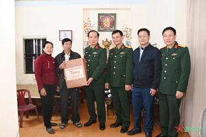 Bộ CHQS tỉnh Quảng Ninh: Thăm, tặng quà gia đình cựu chiến binh có hoàn cảnh khó khăn