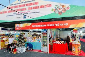 Xúc tiến quảng bá sản phẩm công nghiệp nông thôn tiêu biểu của Hà Nội tại Tiền Giang