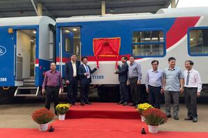 Ngành Đường sắt có thêm 11 toa xe chất lượng cao