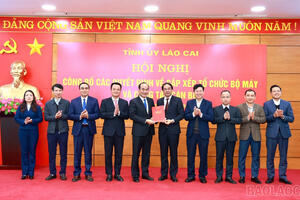 Lào Cai công bố quyết định thành lập các tổ chức Đảng