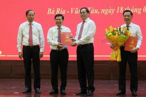 Bà Rịa-Vũng Tàu trao các quyết định về công tác cán bộ