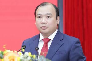 Tin nhân sự 26/2: Bổ nhiệm Thứ trưởng Bộ Xây dựng, Tổng Biên tập Tạp chí Cộng sản nhận nhiệm vụ mới