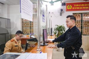 Hà Nội: Người dân có thể đăng ký xe ô tô ở Công an xã thuộc 18 huyện, thị xã