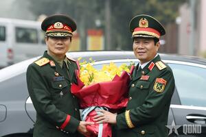 Đoàn đại biểu quân sự cấp cao Quân đội nhân dân Lào thăm chính thức Việt Nam