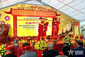 Khai mạc lễ hội truyền thống Đình Mai Dịch 2025