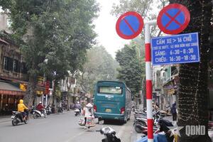 Tăng cường xử lý xe vi phạm trên phố cổ