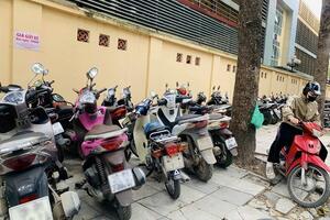 Loạn giá trông, giữ xe đến bao giờ?