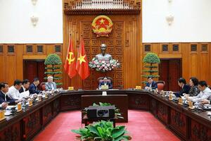 Thủ tướng Chính phủ họp với các bộ, ngành về mức thuế của Hoa Kỳ với hàng hoá Việt Nam