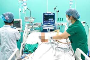 Thanh niên 20 tuổi nguy kịch tính mạng do nhiễm não mô cầu