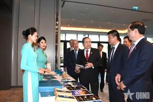 Chủ tịch Quốc hội Trần Thanh Mẫn dự Tọa đàm Doanh nghiệp Việt Nam-Uzbekistan