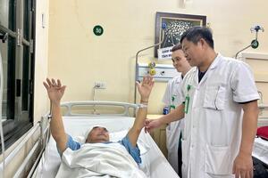 Bệnh viện Hữu nghị Việt Đức: Lần đầu tiên phối hợp hai đường mổ trong một ca phẫu thuật