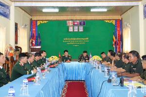 Bộ CHQS tỉnh Đắk Nông chúc Tết cổ truyền Tiểu khu Quân sự tỉnh Mondulkiri, Campuchia