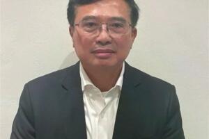 Cựu Thứ trưởng Bộ Công Thương Hoàng Quốc Vượng hầu tòa do sai phạm tại Dự án điện mặt trời