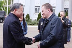 Tổng Bí thư Tô Lâm thăm Nhà máy Máy kéo Minsk (Belarus)