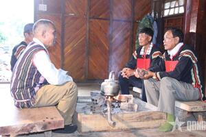 Tận tụy vì sự phát triển của buôn làng