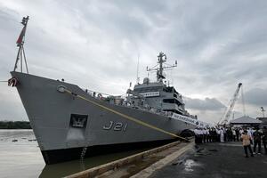 Tàu hải quân Ấn Độ thăm xã giao TP Hồ Chí Minh