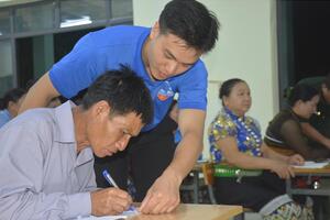 Những bàn tay lấm đất ở Mường Lát