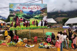 Sản phẩm vùng dân tộc Nghệ An vượt núi xuống phố