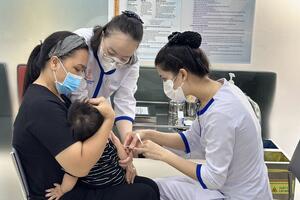 Sốt xuất huyết, tay chân miệng, Covid-19 có xu hướng tăng