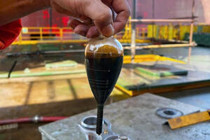 Việt Nam chính thức đưa hai mỏ dầu mới vào khai thác thương mại