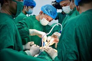 Thu hẹp khoảng cách tiếp cận dịch vụ y tế giữa các vùng miền