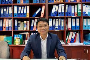 Chuyển đổi xe xăng sang xe điện: ‘Cán bộ đi trước làng nước theo sau’