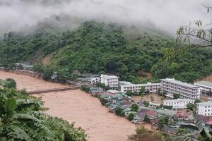 Nghệ An: Nước đổ về Thủy điện Bản Vẽ giảm nhiều, chỉ khoảng 6.000 m³/s