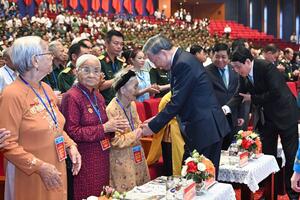 Tổng Bí thư Tô Lâm dự gặp mặt người có công, nhân chứng lịch sử tiêu biểu