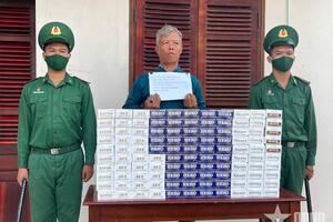 Ban chỉ huy Bộ đội Biên phòng tỉnh An Giang bắt vụ buôn lậu hơn 1.000 gói thuốc lá