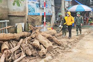 Bám trụ giúp dân, hỗ trợ nước bạn