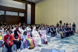 Chủ tịch nước Lương Cường gặp gỡ cán bộ, nhân viên Đại sứ quán và cộng đồng người Việt Nam tại Ai Cập